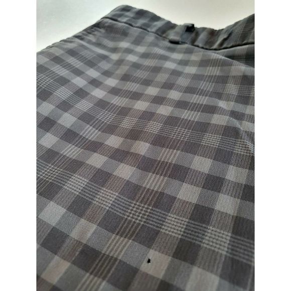 Nike 38 x 11" 452712 Core Black Plaid Flat Front Golf Shorts - Picture 7 of 11